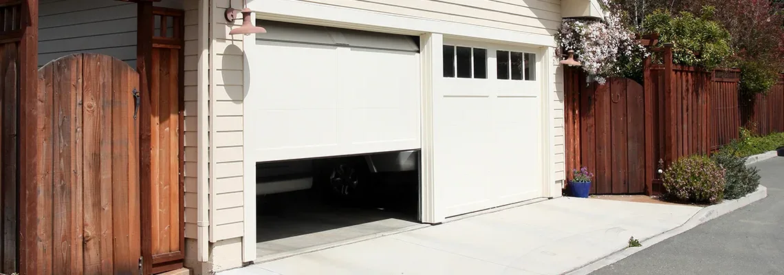Repair Garage Door Won't Close Light Blinks in Miami Gardens, Florida